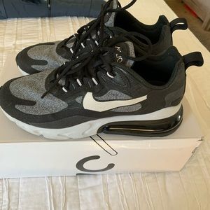 Nike Airmax 270 React